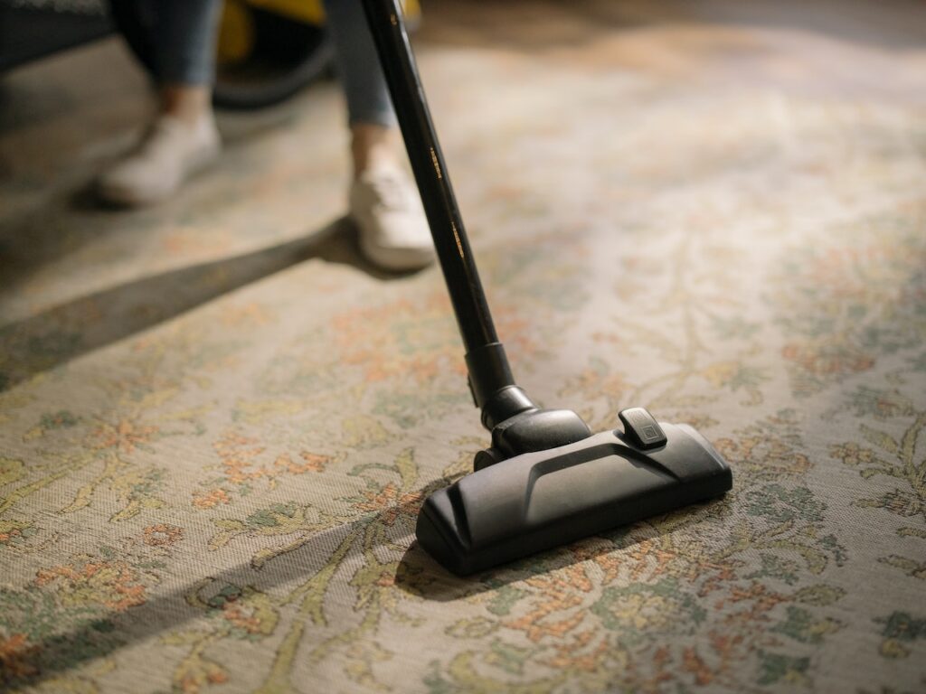 10 REASONS WHY CLEAN CARPETS MATTER